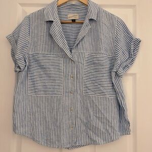 Universal Thread Medium Blue and White Striped Top
